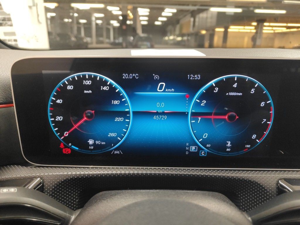 Mercedes-Benz A-Klasse Limousine A 180 Aut. 4d photo