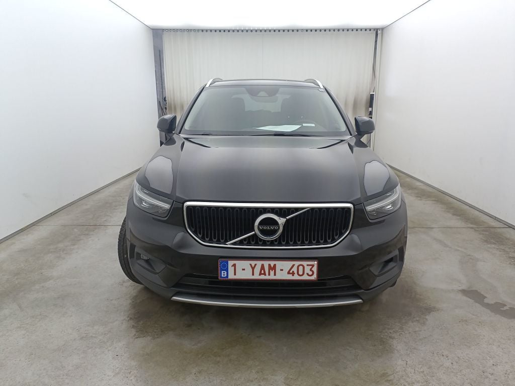 Volvo XC40 T3 Momentum Pro 5d photo