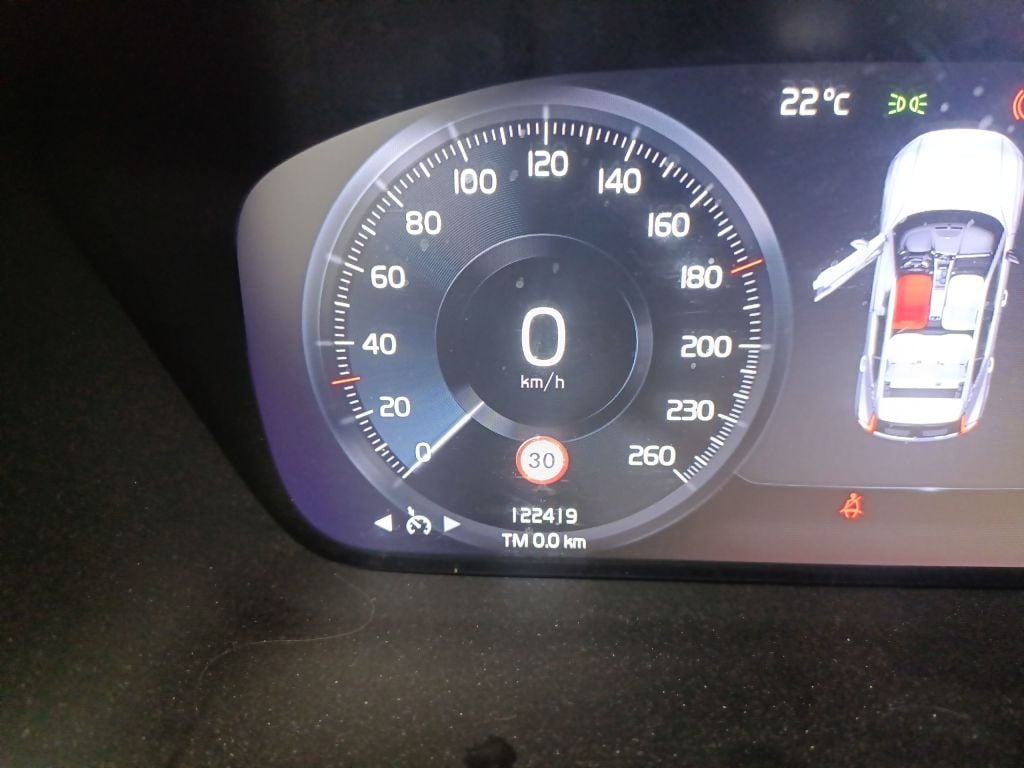 Volvo XC40 T3 Momentum Pro 5d photo