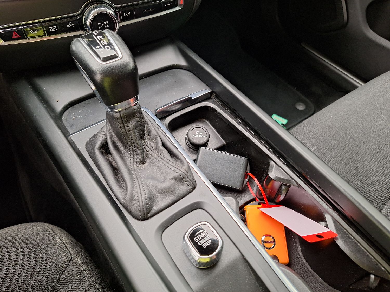 Volvo, V60 '18, Volvo V60 D3 Geartronic Momentum Core 5d