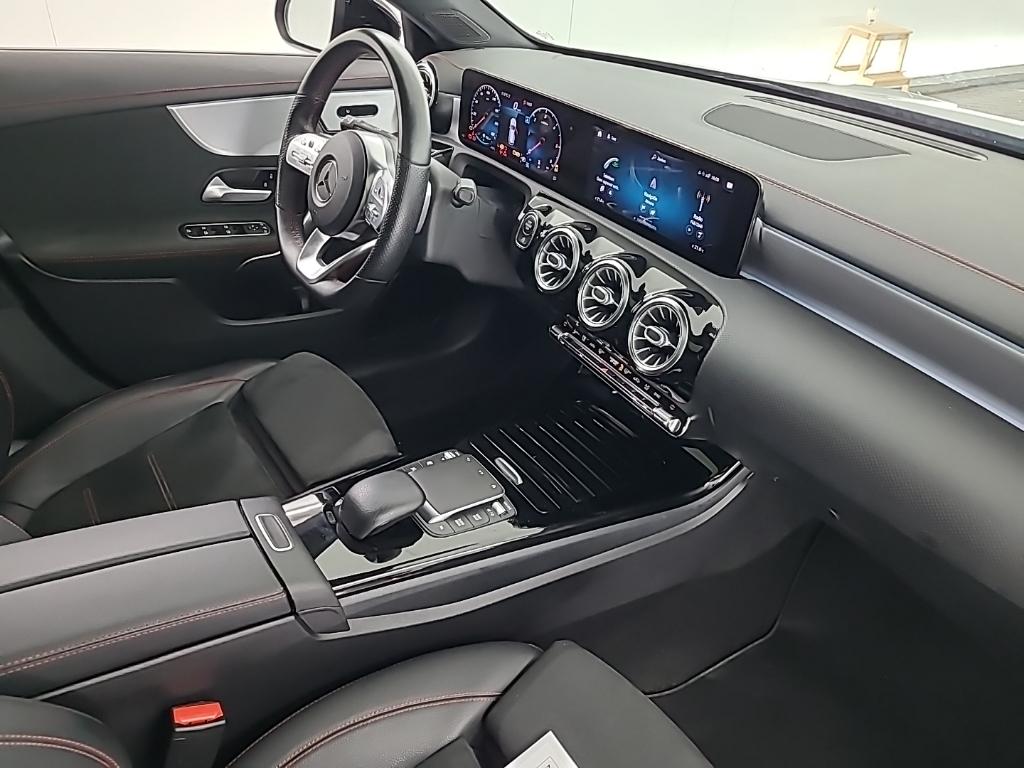 MERCEDES-BENZ CLA Shooting Brake CLA 180 d DCT Business Solution AMG 5D 85kW photo
