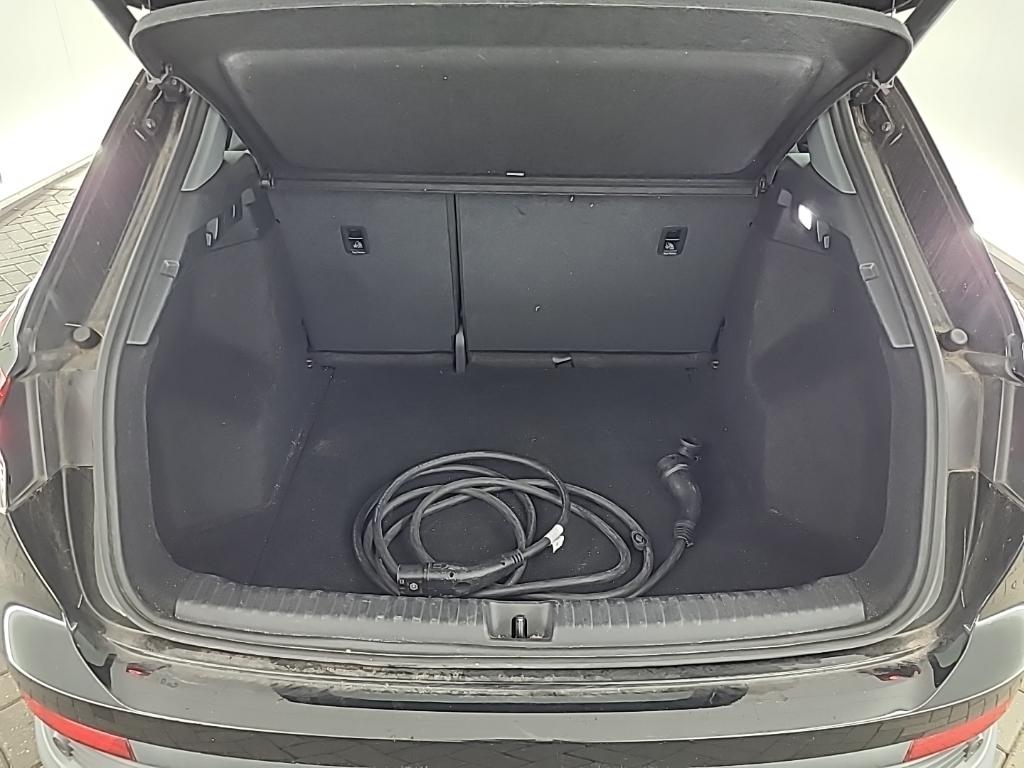 AUDI Q4 e-tron 40 e-tron Launch edition 5D 150kW photo