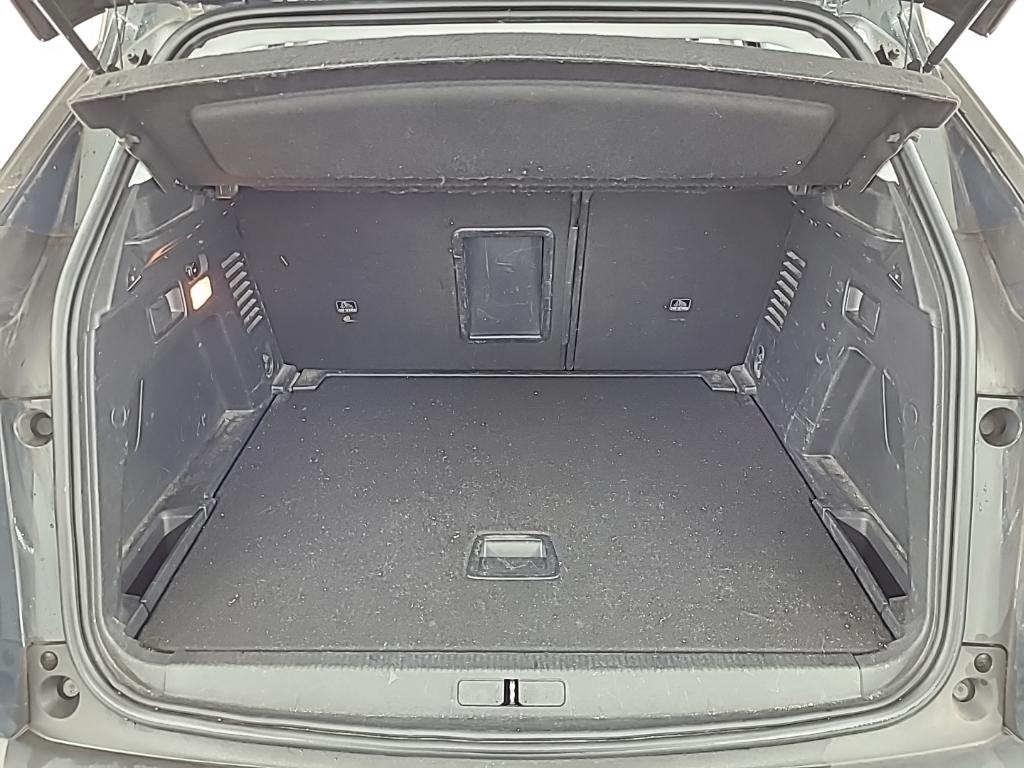 PEUGEOT 3008 Blue Ls Executive PureTech 130 S&S EAT8 5D 96kW photo