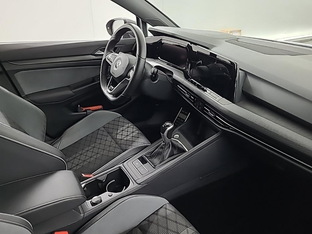 VOLKSWAGEN GOLF 1.5 TSI 96kW R-Line 5D photo