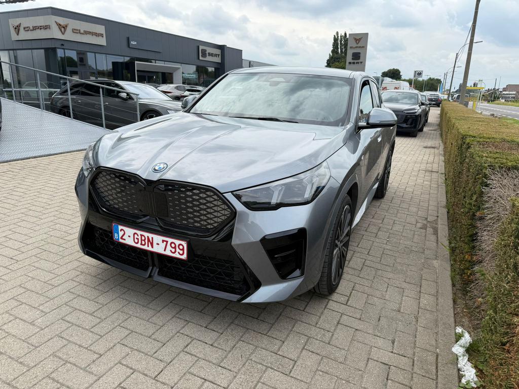 BMW iX2 (U10) iX2 66.5 kWh eDrive20