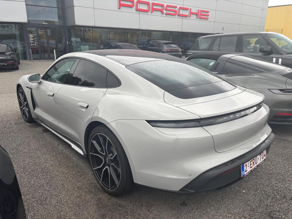 PORSCHE Taycan Taycan (MY23) photo