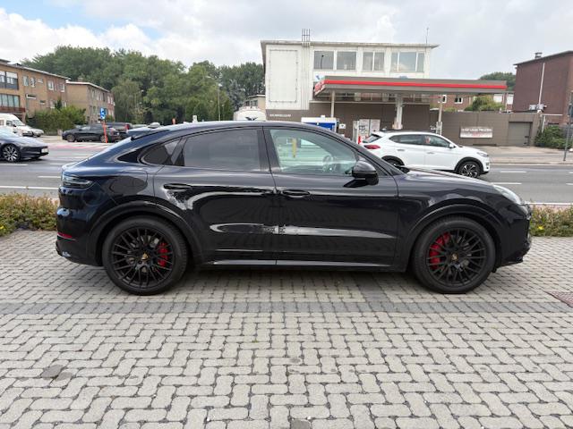 PORSCHE Cayenne Coupé Cayenne GTS Coupé (MY22) photo