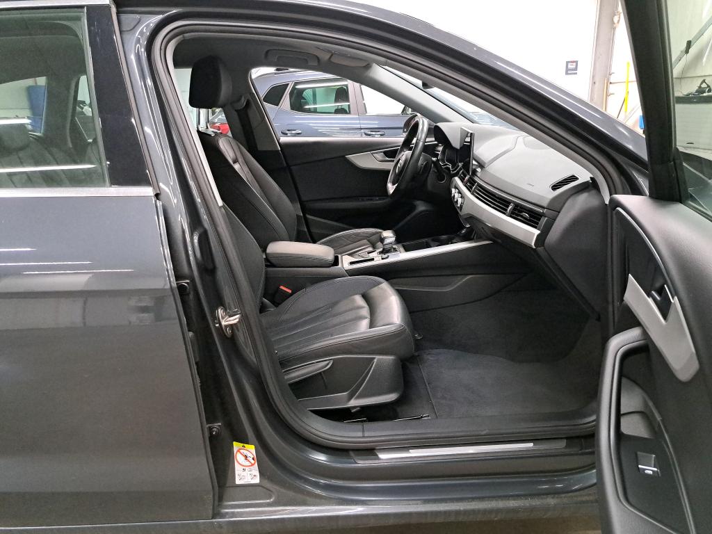 AUDI - AUD A4 AVANT 30 TDi 136PK S-Tronic Business Edition Pack Business Plus & Trailer Towing Hook photo