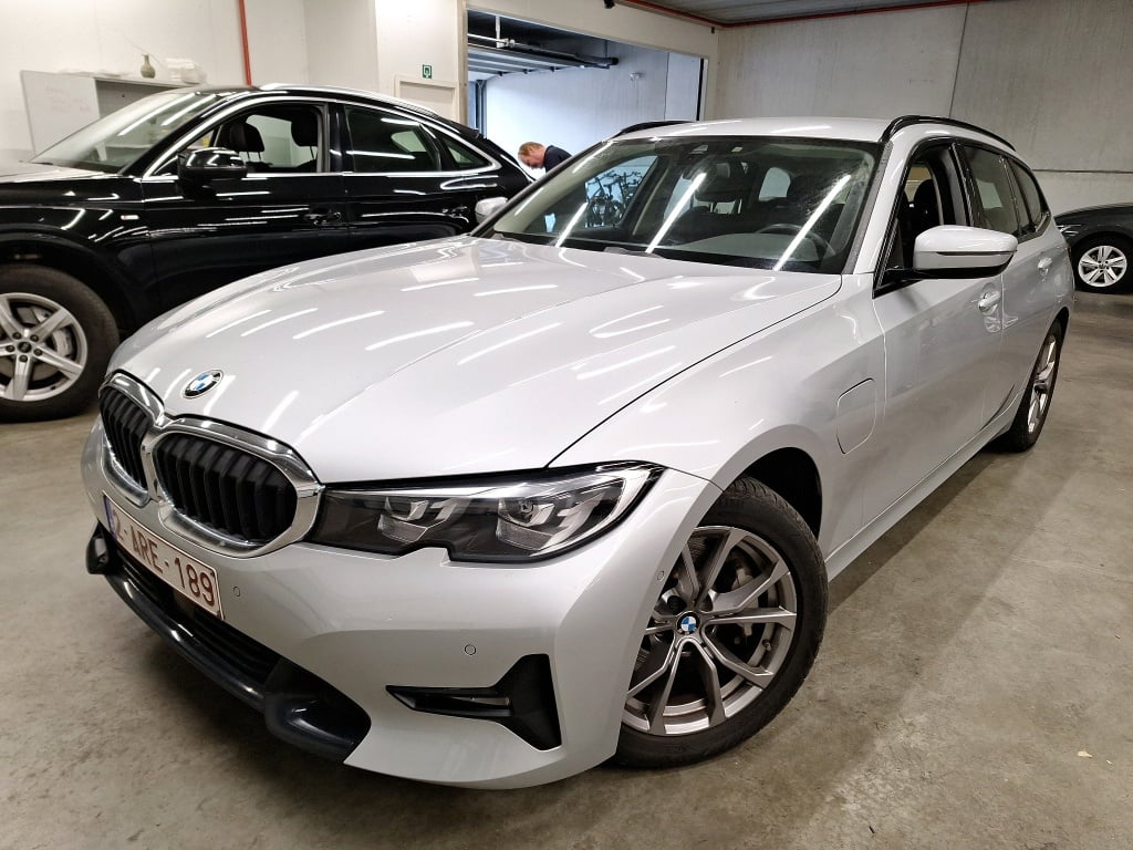 BMW - BMW 3 TOURING 330e 292PK Sport Business Edition With Heated Seats &amp; Active Cruise Control  * HYBRID *
