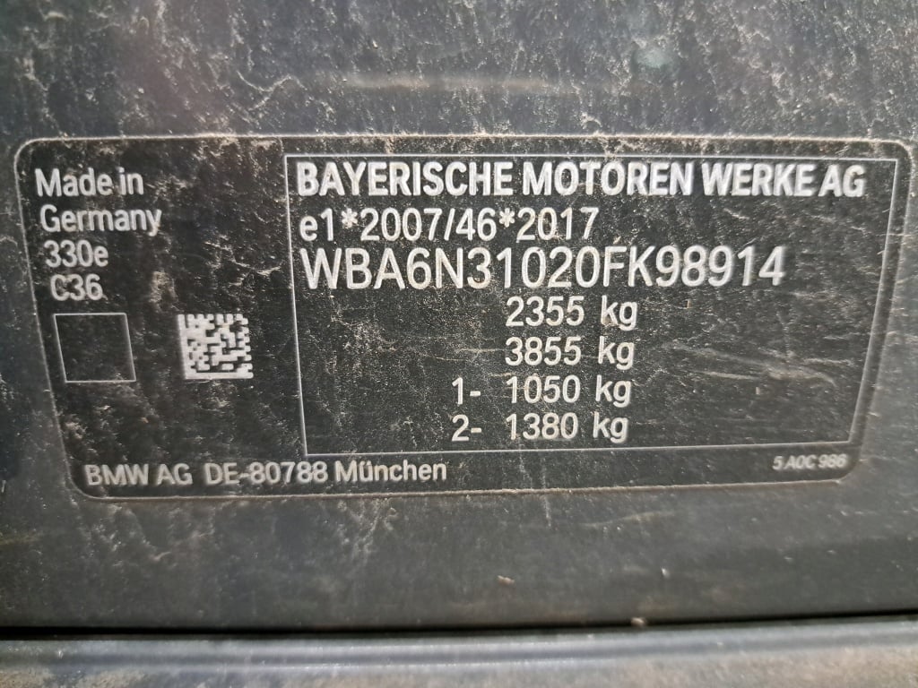 BMW - BMW 3 TOURING 330e 292PK Sport Pack Business Plus With Vernasca Leather & Comfort & Travel & Innovation & Harman Kardon & Driving Assistant Professional & Trailer Towing Hook * HYBRID * photo
