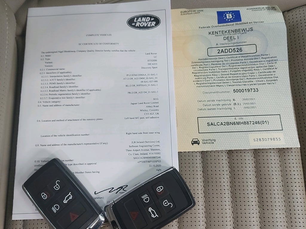 LAND ROVER - LRO DISCOVERY SPORT D165 MHEV 163PK AWD Auto S With Grained Leather Electric Heated & Driver Mem Seat & Driver Assist Pack & Pano Roof photo