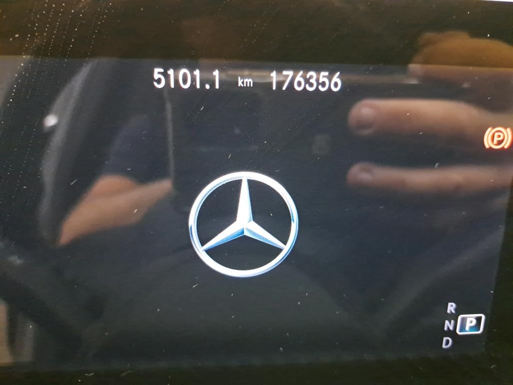 MERCEDES - MER A BERLINE 180 d 116PK DCT Business Solution & Pano Roof photo