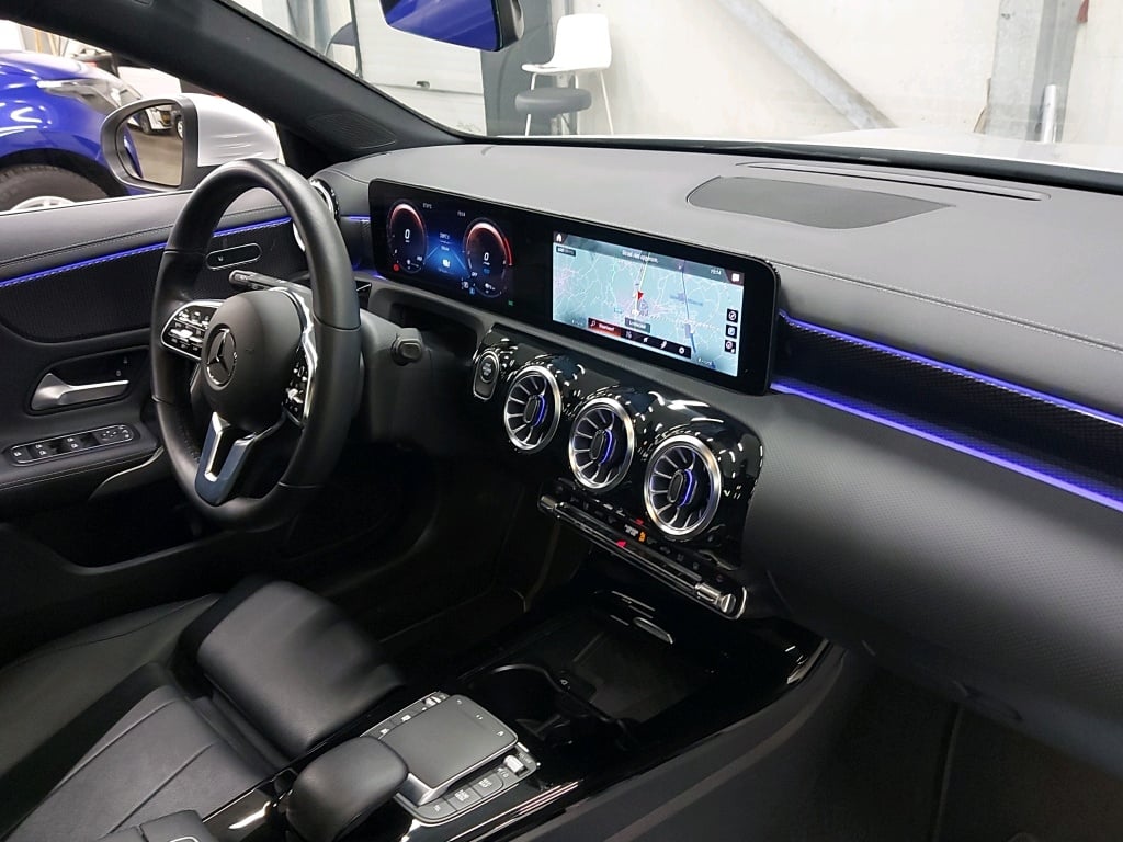 MERCEDES - MER CLA SHOOTING BRAKE 250 e 218PK DCT Luxury Line Pack Premium & Trailer Hook & Smartphone Integration Pack * HYBRID * photo