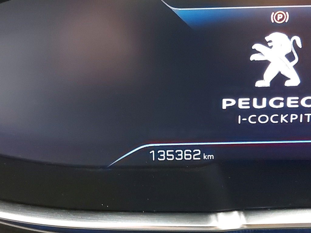 PEUGEOT - PEU 3008 BlueHDi 130PK Allure Pack Pack Leather Nappa With Heated Seats & Drive Assist & Towing Hook photo