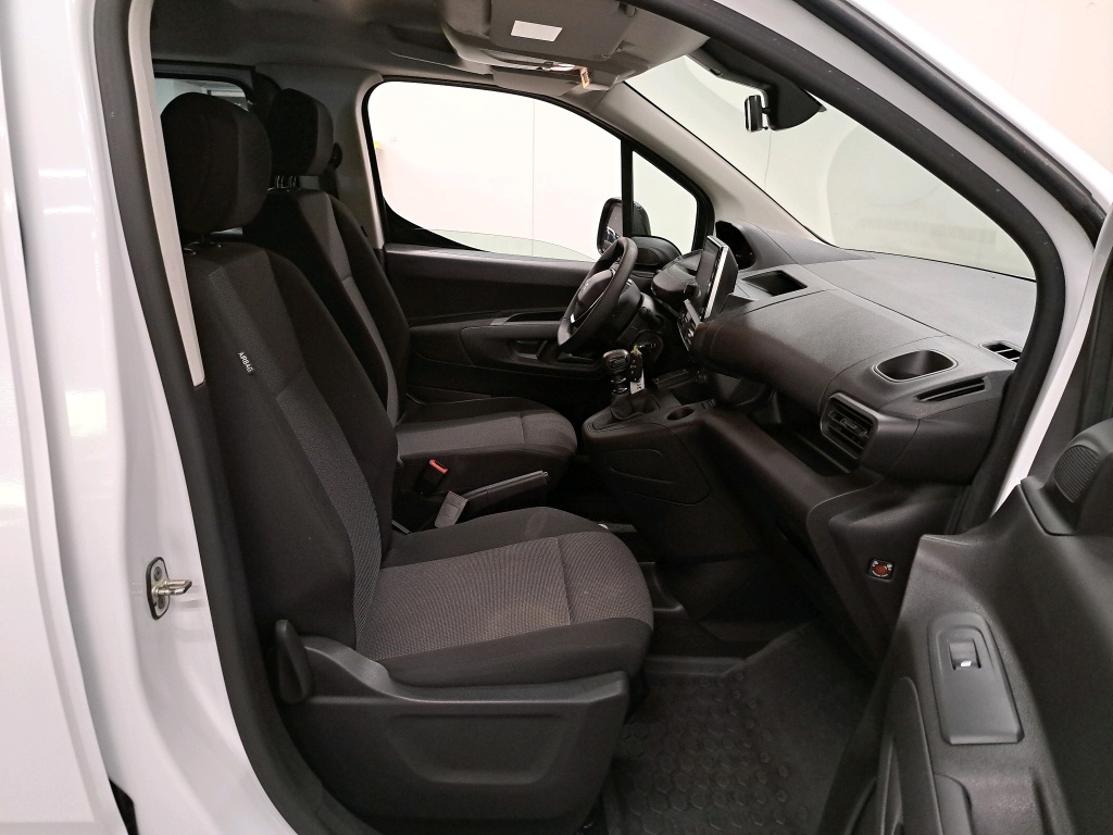 PEUGEOT - PEU RIFTER BlueHDi 102PK Active With Two Sliding Doors & Connected Nav & DAB *** REGISTRATION 20/01/2023 *** photo