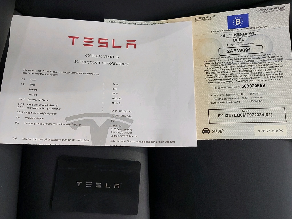 TESLA - TES MODEL 3 Long-Range Dual Motor 476PK & 19 Inch Alloy * ELECTRIC * photo
