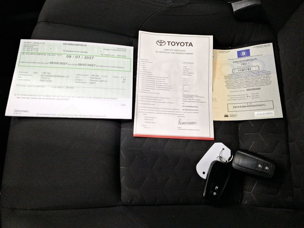 TOYOTA - TOY COROLLA Hybrid 122PK e-CVT Dynamic Plus Pack Business * HYBRID * photo