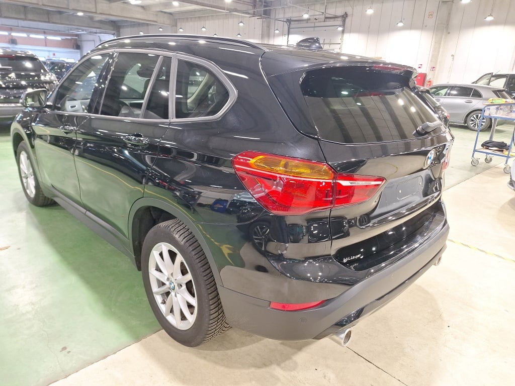 BMW X1 2.0 SDRIVE18DA (100KW) photo