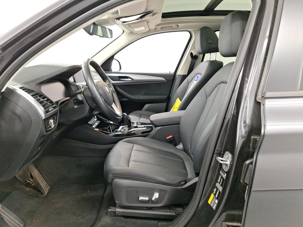 BMW X3 2.0 XDRIVE30E (120KW) AUTO Business Comfort Travel photo