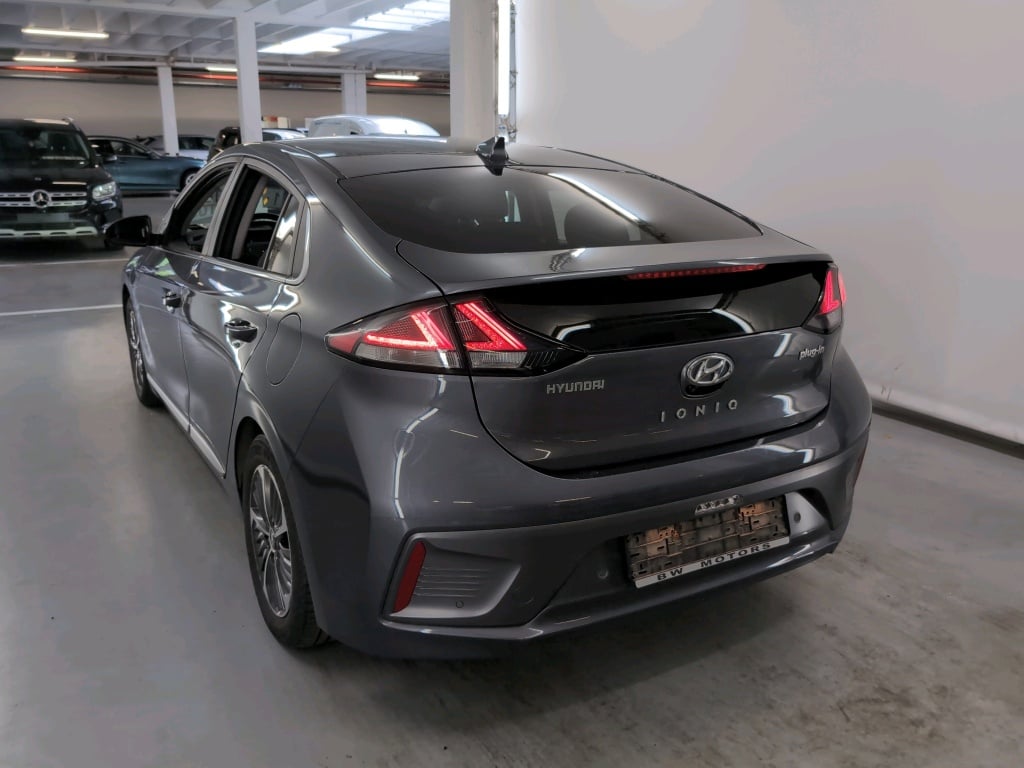 HYUNDAI IONIQ 1.6 PLUG-IN HYBRID FEEL photo