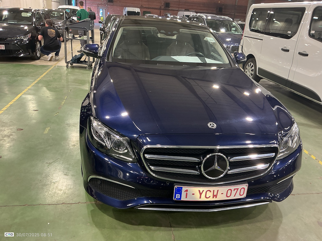 MERCEDES-BENZ CLASS E DIESEL (W213) E 200 d Business Solution