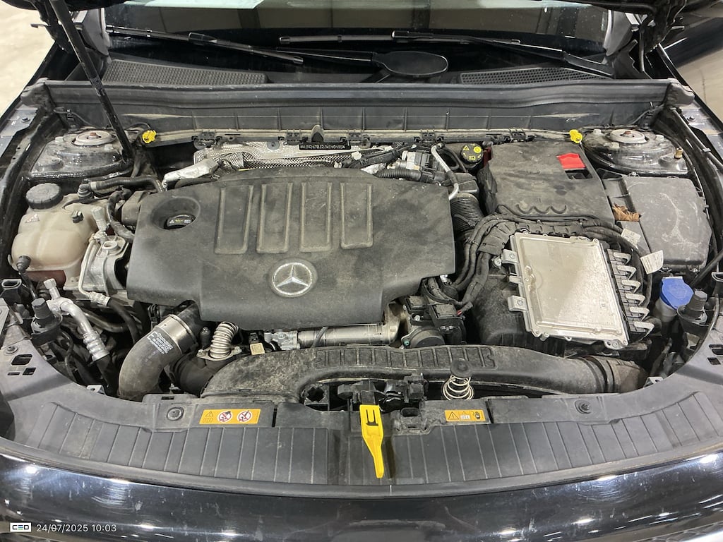 MERCEDES-BENZ CLASS GLB DIESEL (X247) GLB 200 d Business Solution photo