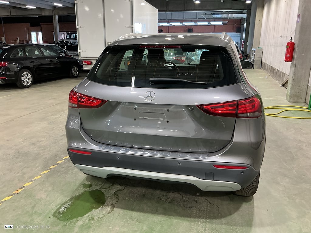 MERCEDES-BENZ GLA 2.0 GLA 180 D DCT BUSINESS SOLUTION photo