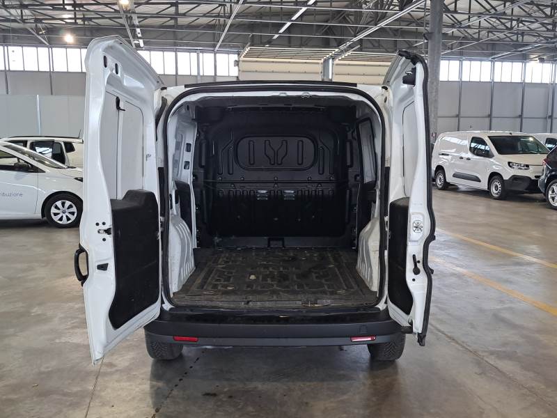 FIAT DOBLÒ CARGO / 2014 / 4P / VETT. FURGONATA CH1 LOUNGE 1.3 MJET 95CV E6D SeS photo