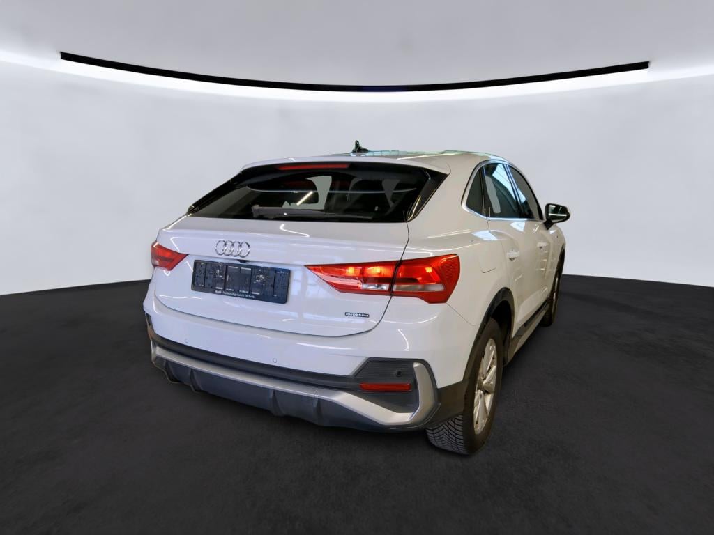 Audi 40 TFSI quattro S line Q3 Sportback photo