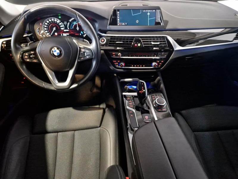 BMW SERIE 5 / 2016 / 4P / BERLINA 530E SPORT AUTO photo