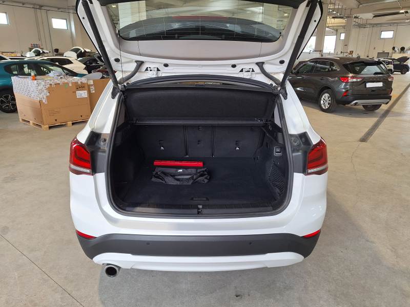 BMW X1 / 2019 / 5P / SUV XDRIVE 25E BUSINESS ADVANTAGE AUTOMATICO photo