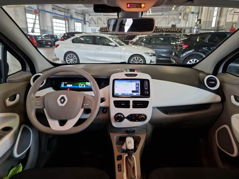 RENAULT ZOE / 2013 / 5P / BERLINA ZOE LIFE R90 photo