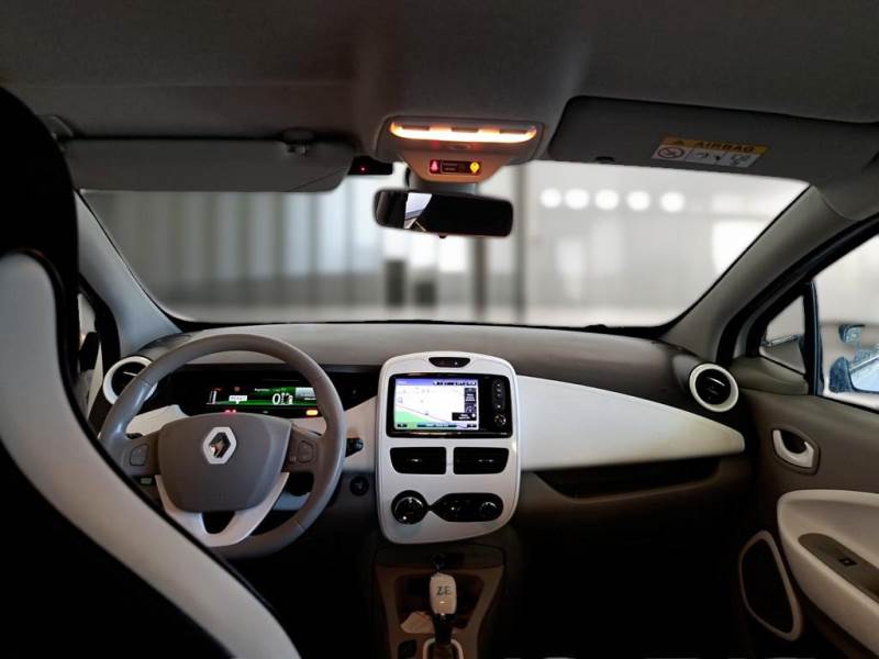RENAULT ZOE / 2013 / 5P / BERLINA ZOE LIFE R90 photo