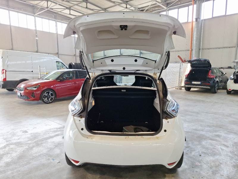 RENAULT ZOE / 2013 / 5P / BERLINA ZOE LIFE R90 photo