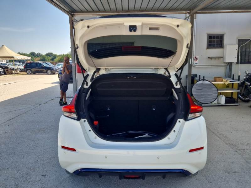 NISSAN LEAF / 2017 / 5P / BERLINA ACENTA 40KWH photo