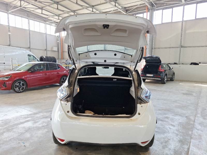 RENAULT ZOE / 2013 / 5P / BERLINA ZOE LIFE R90 photo