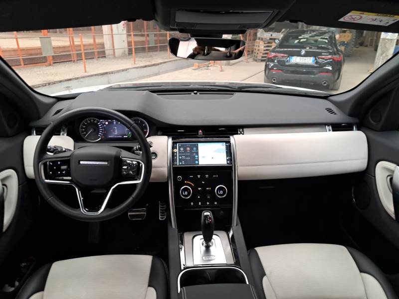 LAND ROVER DISCOVERY SPORT / 2019 / 5P / SUV 1.5 I3 PHEV 309CV R-DYNAMIC S 4WD AUT. photo