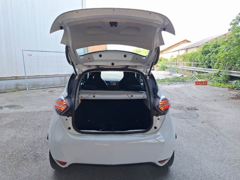 RENAULT ZOE / 2019 / 5P / BERLINA ZOE LIFE R110 photo