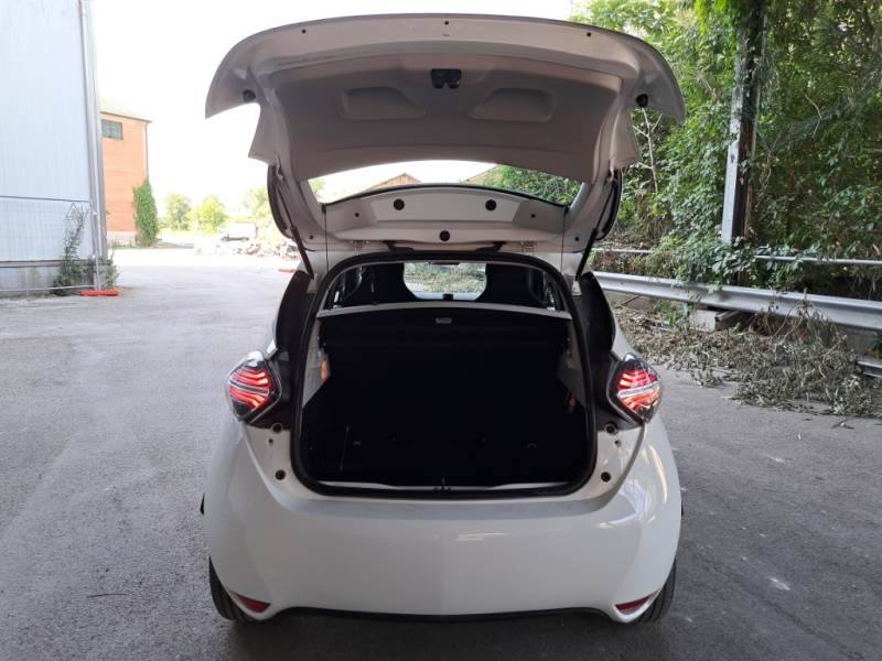 RENAULT ZOE / 2019 / 5P / BERLINA ZOE LIFE R110 photo