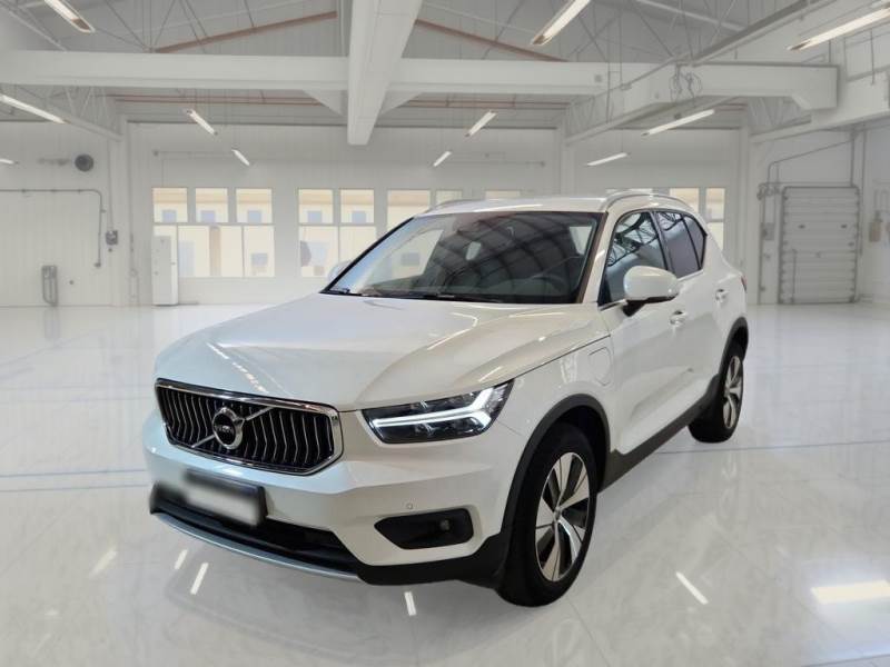 VOLVO XC40 / 2017 / 5P / SUV T4 PLUG-IN HYBRID AUTO RECH INSCRIP EXPR
