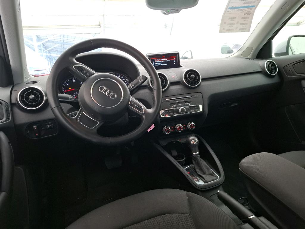 A1 Sportback Business Line 1.6 TDI 115CV BVA7 E6 photo