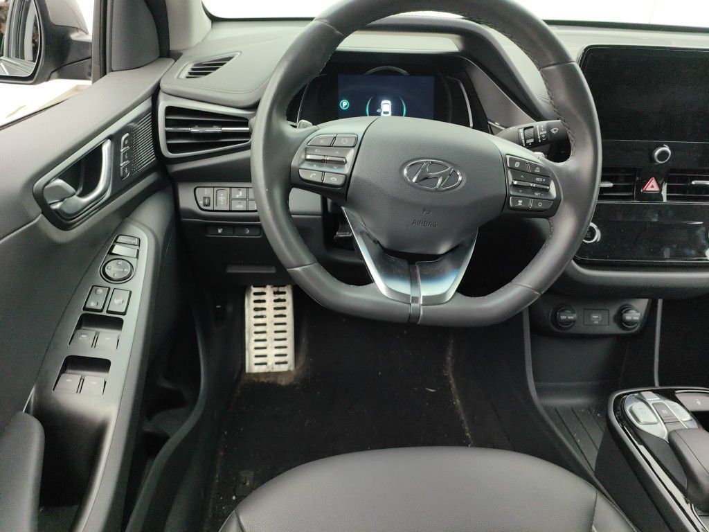 Hyundai Ioniq Electric Shine 5d photo