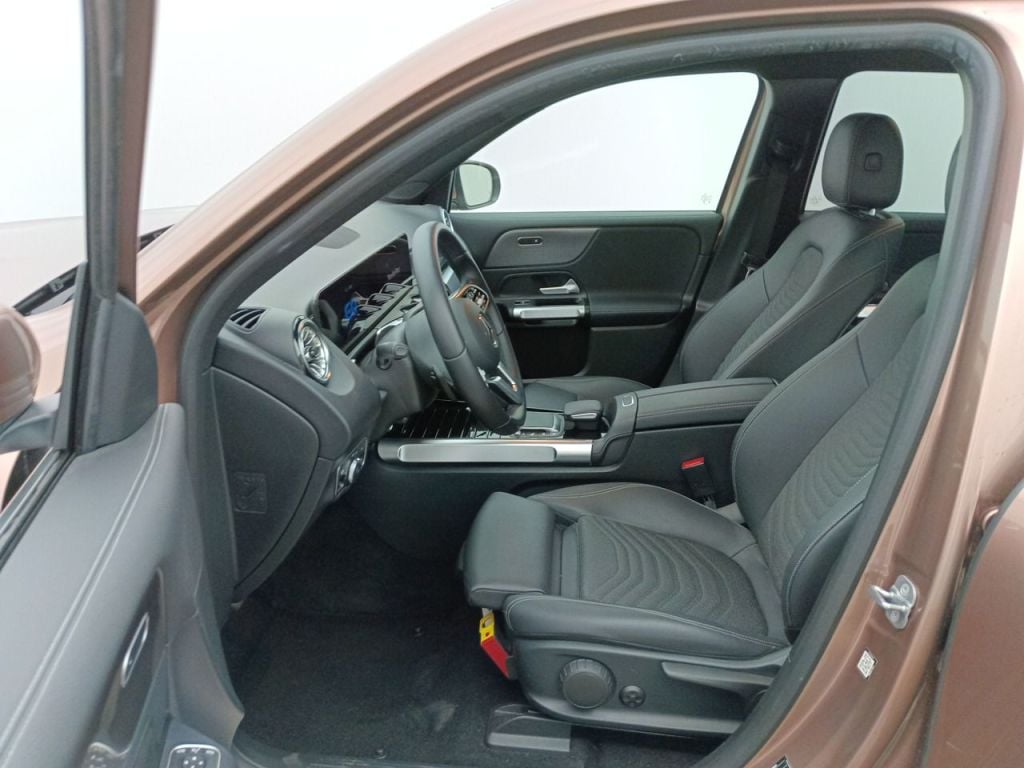 MERCEDES EQB (X253) 66.5 kWh EQB 250 190hp Business Line 5d photo