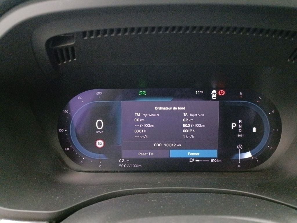 VOLVO XC60 DIESEL - 2021 2.0 B4 MHEV Plus Dark 5d photo