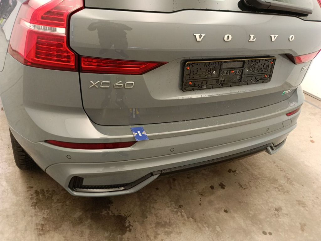 VOLVO XC60 DIESEL - 2021 2.0 B4 197 MHEV R-Design 5d