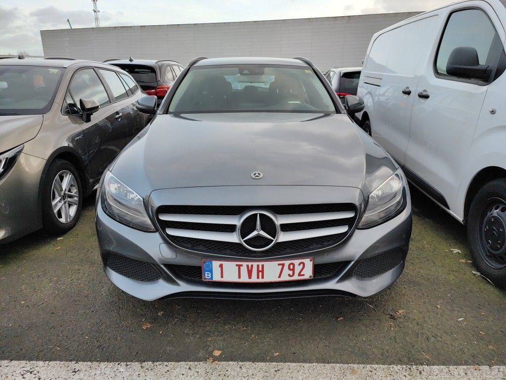 Mercedes-Benz C-Klasse Break C 180 d 5d !! Damaged car !! rolling !!!