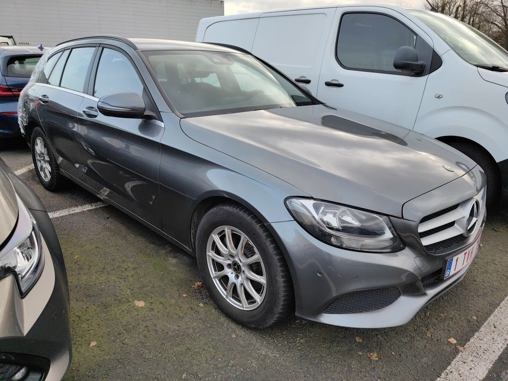 Mercedes-Benz C-Klasse Break C 180 d 5d !! Damaged car !! rolling !!! photo