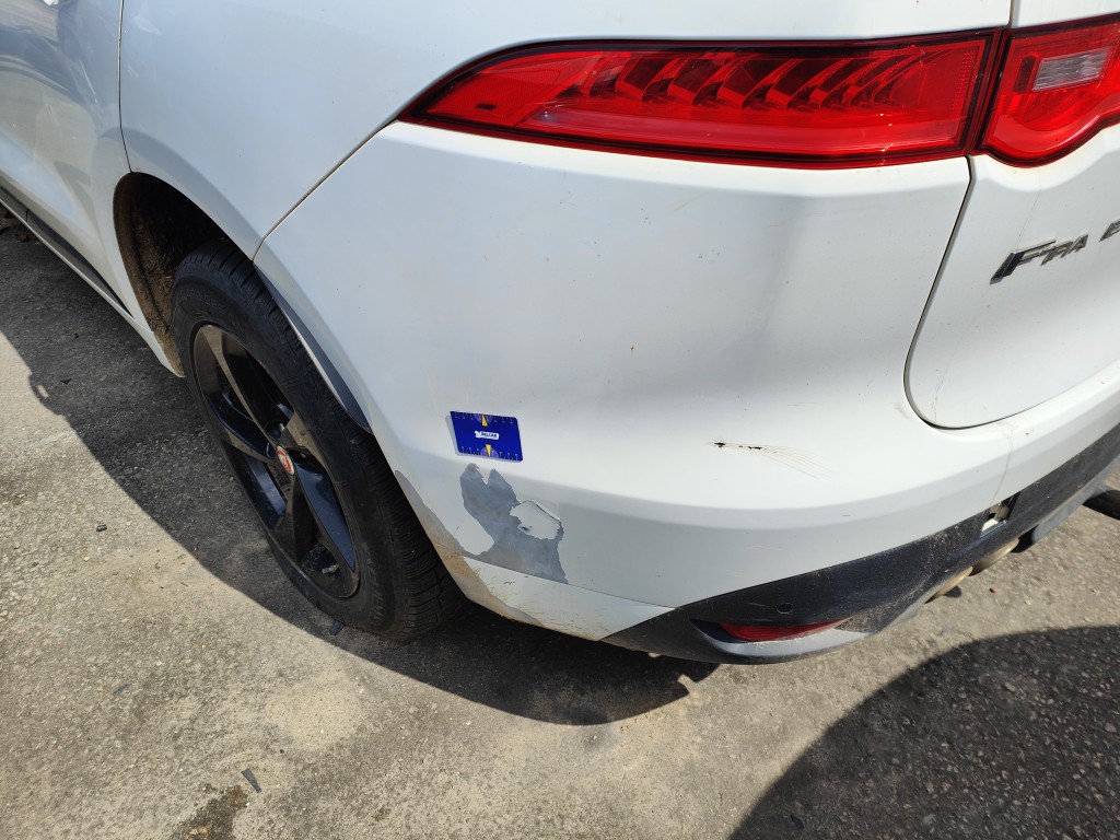 Jaguar F-Pace 2.0D 132kW 4x4 Aut. R-Sport 5d !!Technical issue!!!
