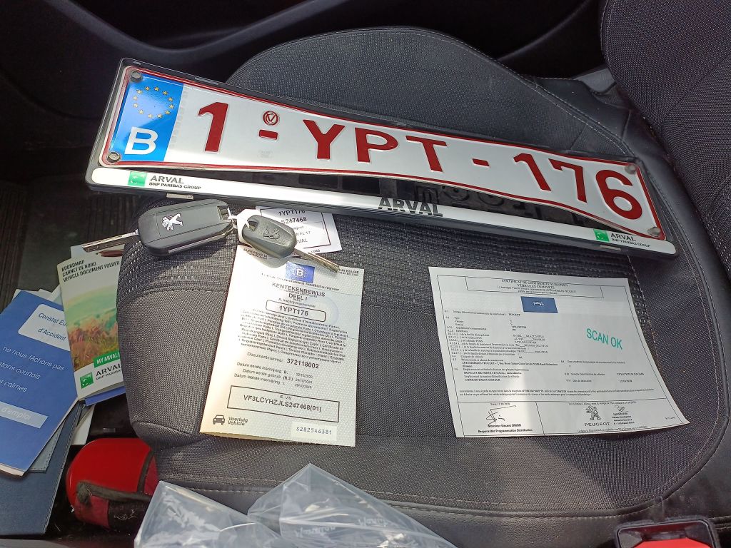 Peugeot 308 SW 1.5 BlueHDi 130 S&S Active 5d !! technical issues !!!! photo