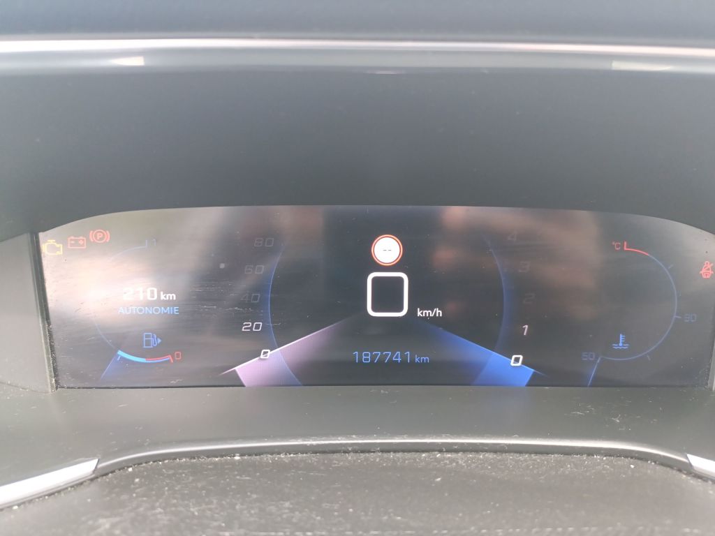 Peugeot 308 SW 1.5 BlueHDi 130 S&S Active 5d !! technical issues !!!! photo